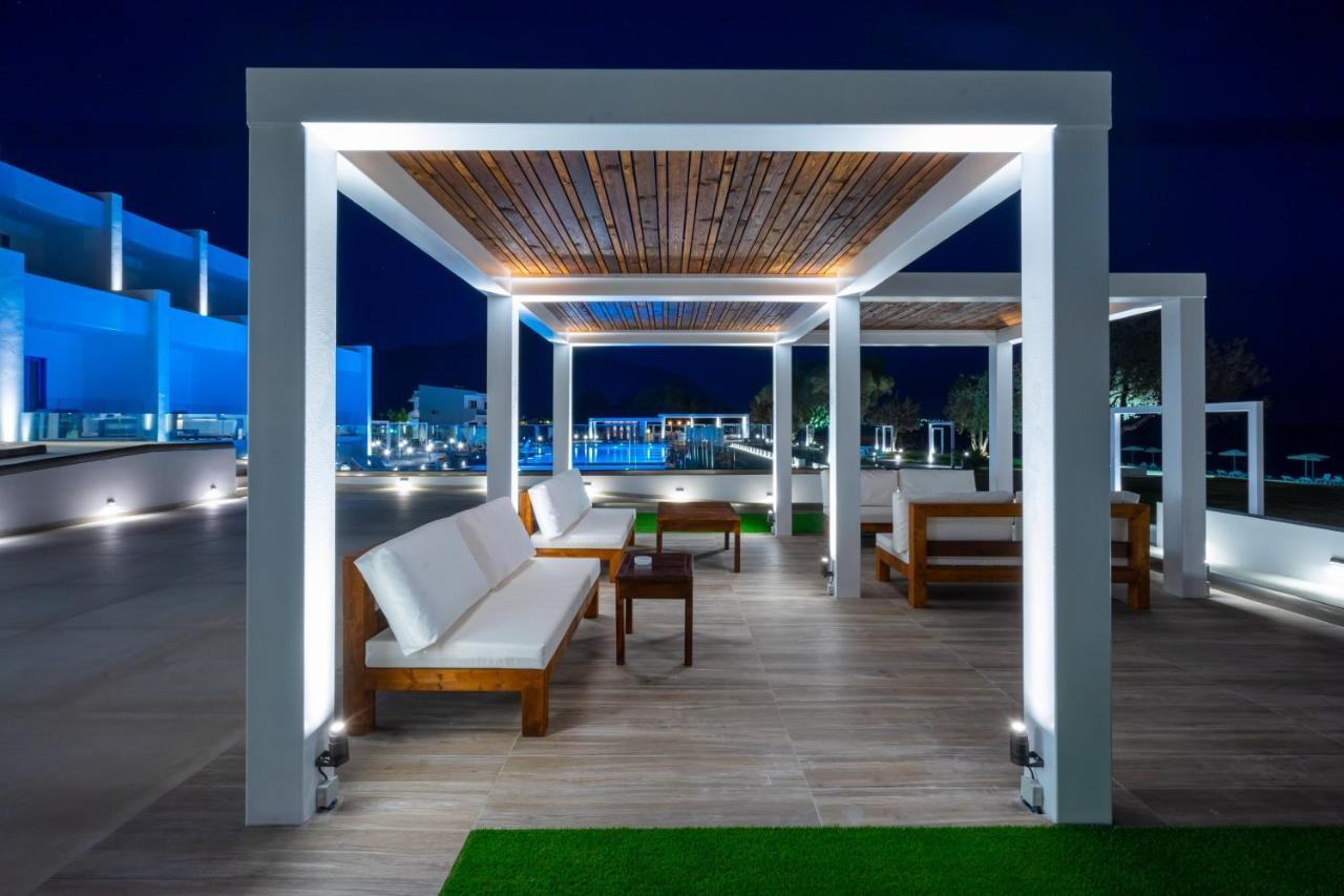 Kamari Hotel