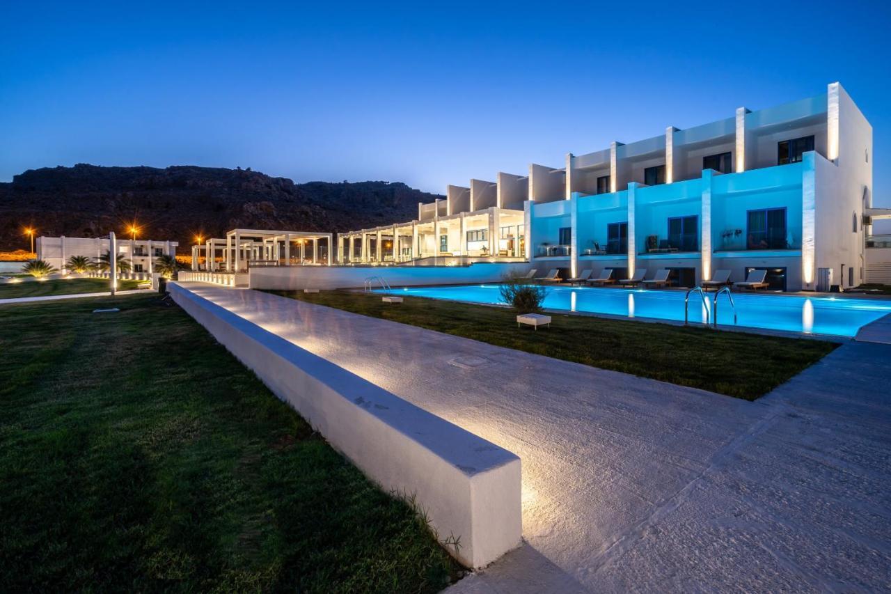 Kamari Hotel 4*