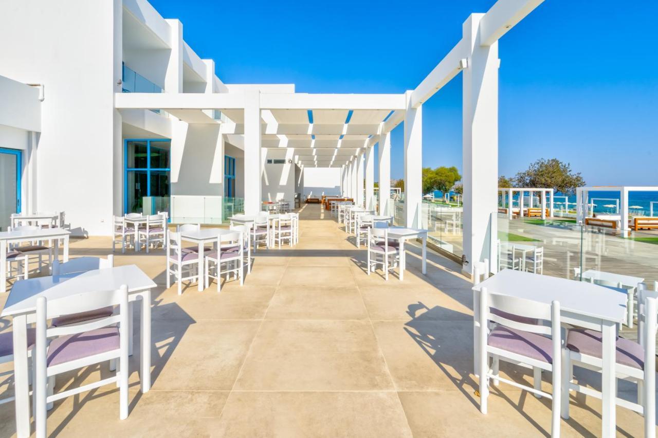 Hotell Kamari 4*