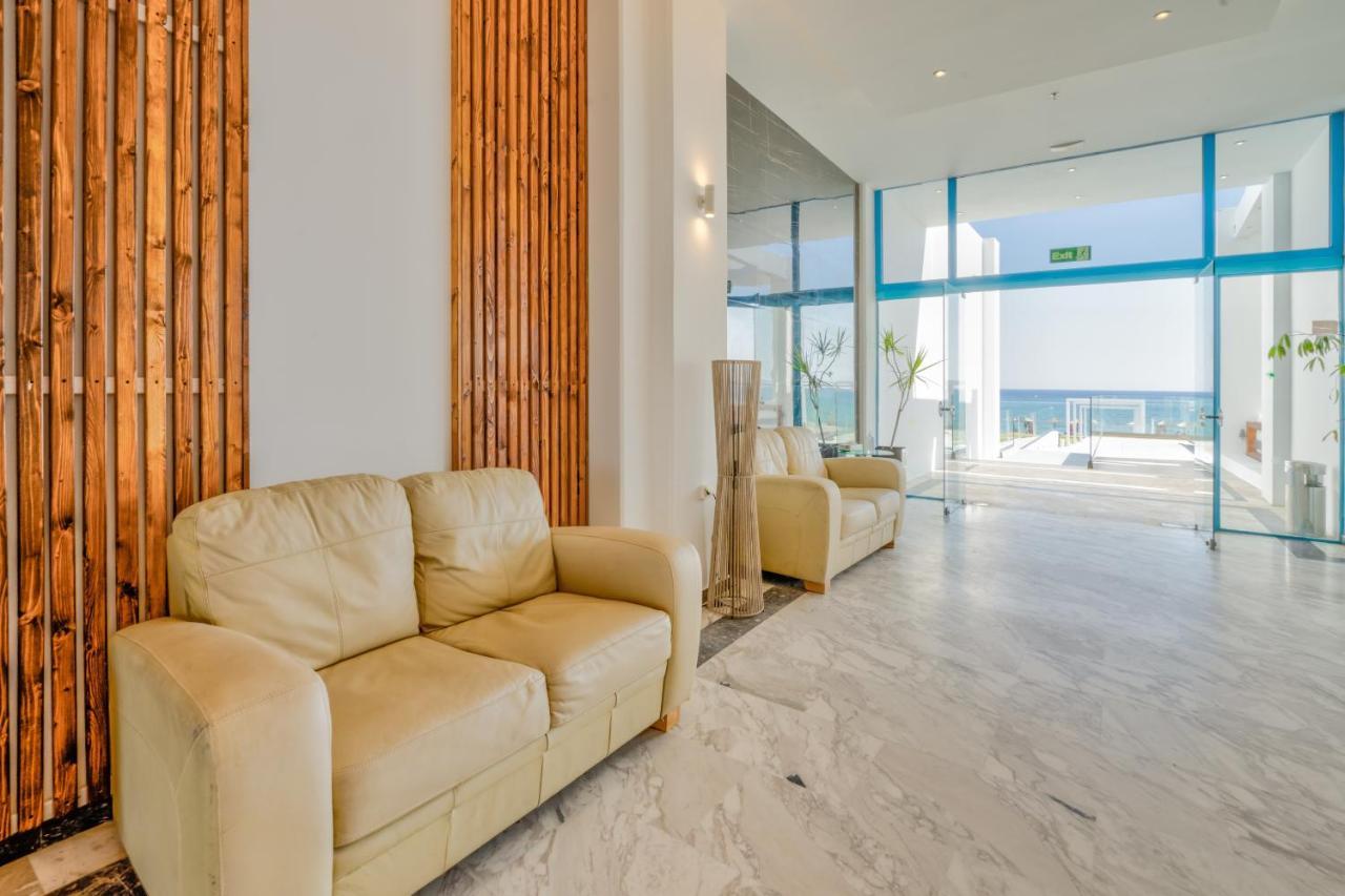 Hotel Kamari 4*