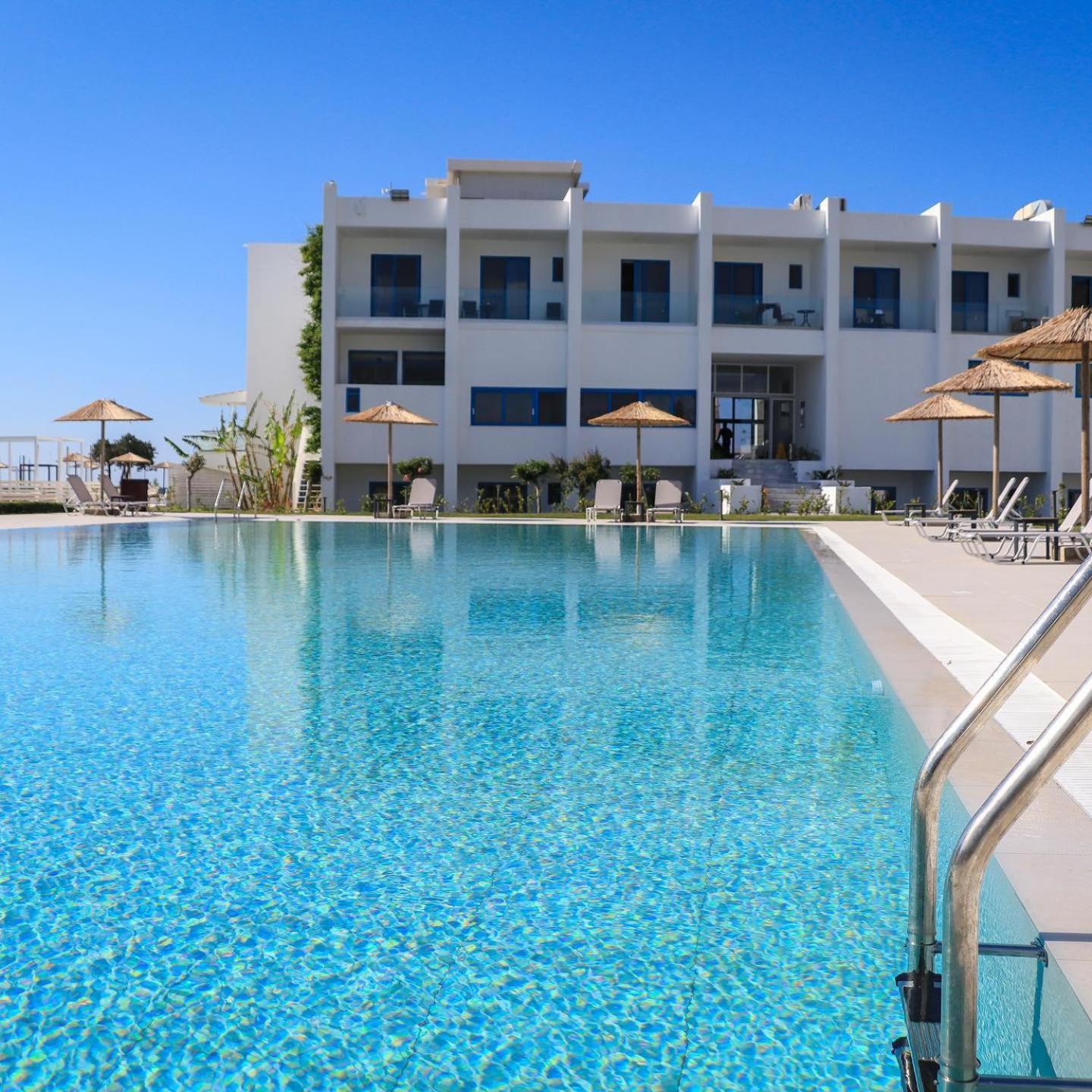 Kamari Hotel