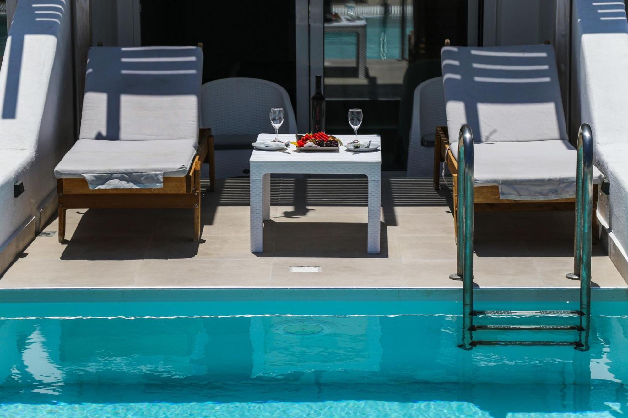 Hotel Kamari 4*